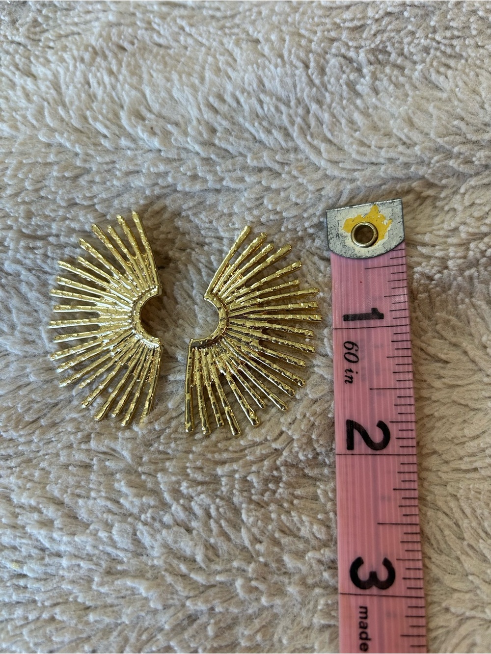 💚3/$25 Gold Radiant Sunburst Fan Pierced Earrings - Picture 4 of 6